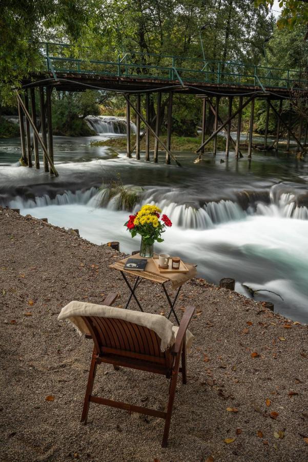 Waterfall Glamping Cabin Villa Bihać Exterior foto